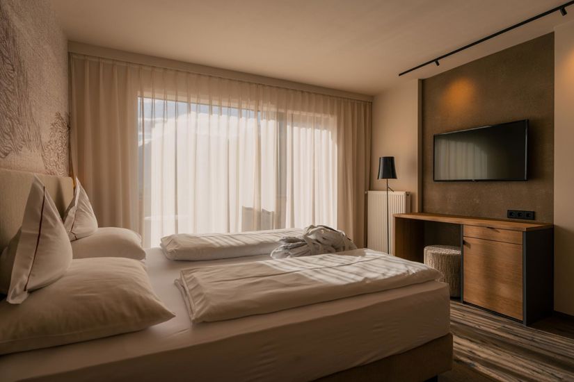 hotel-starkenberg-zimmer-web-lq-10