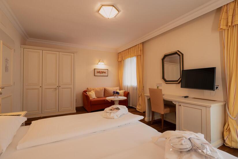 hotel-starkenberg-zimmer-2025-web-lq-10