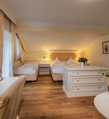 Triple room Ifinger with a double and a twin bed