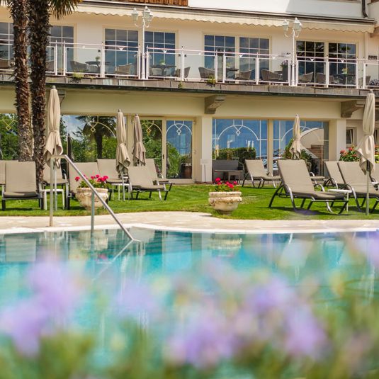 Hotel Starkenberg mit Freibad